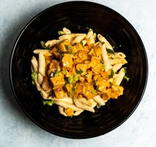 Buffalo Chicken Mac & Cheese Bowl